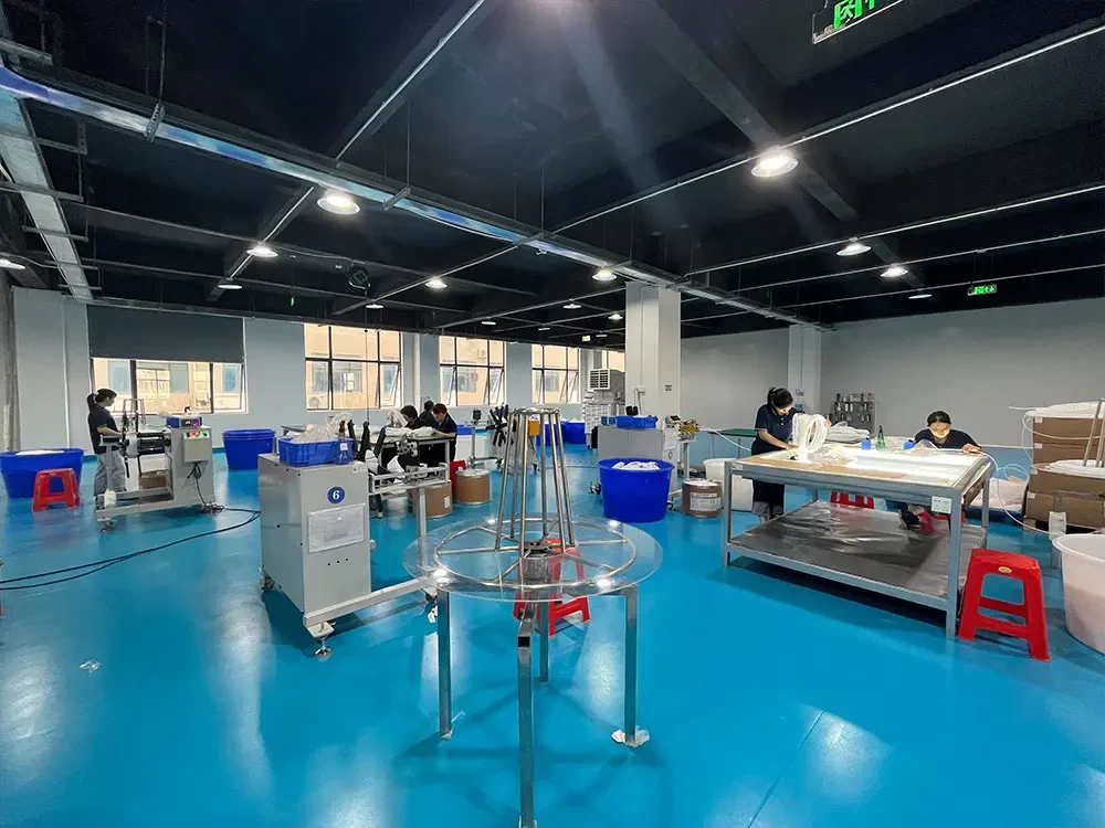 广东金士领氟塑料厂家：生产车间PTFE管材实拍图片